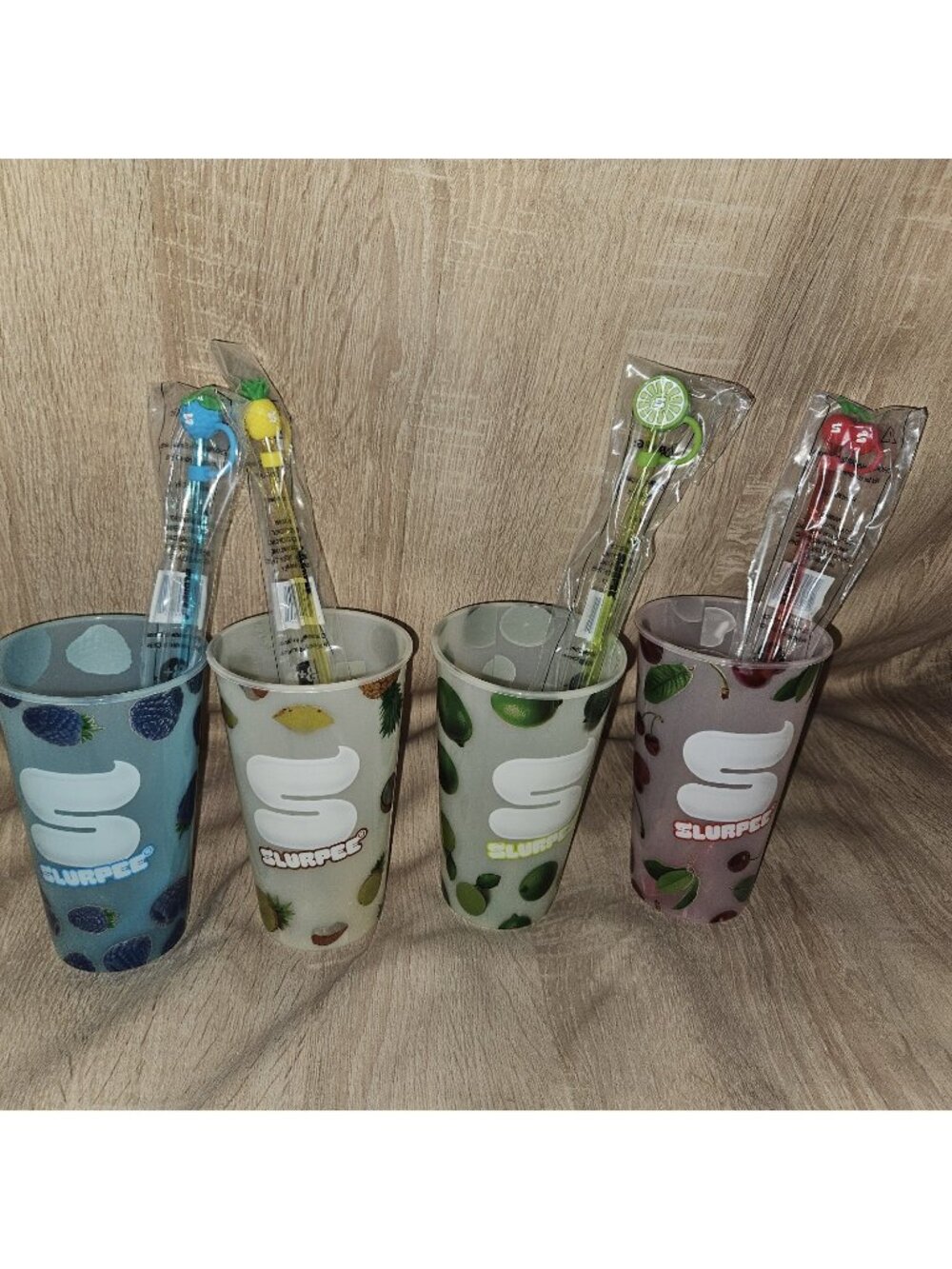 NEW ! SLURPEE Color Changing Cups! With Straws FRUIT Topper Limited Edition!